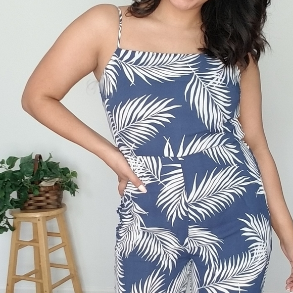 PALMTRESS BLUE PRINT TIE BACK JUMPSUIT - Picture 5 of 12
